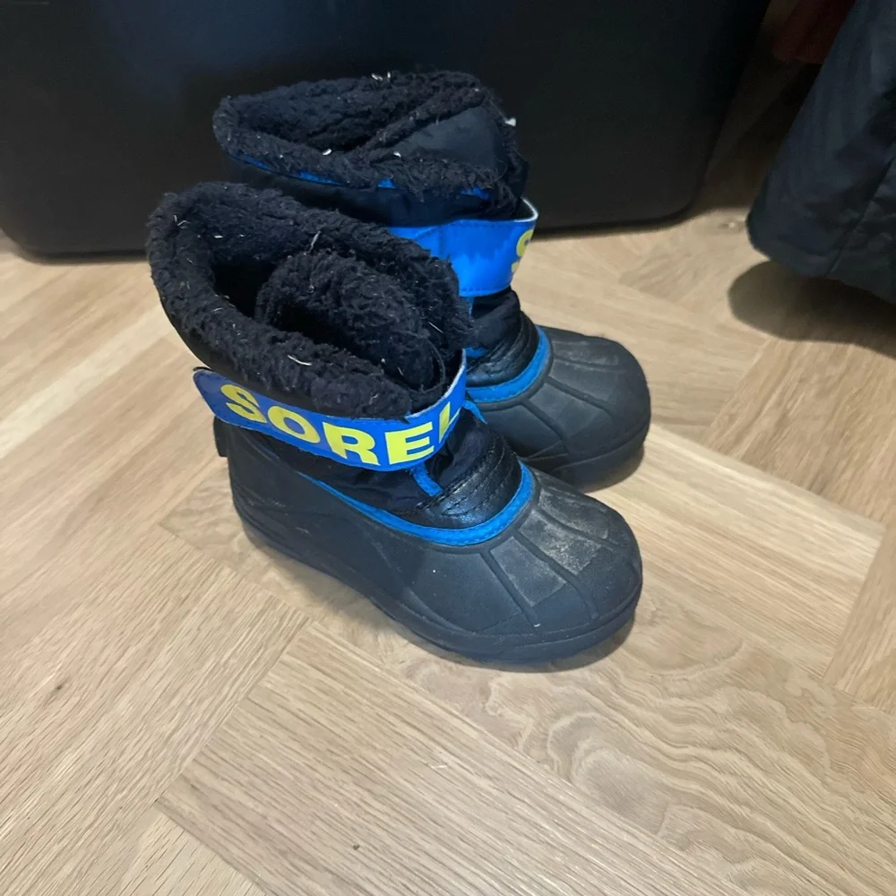 Sorel Kids' Blue & Black Snow Boots